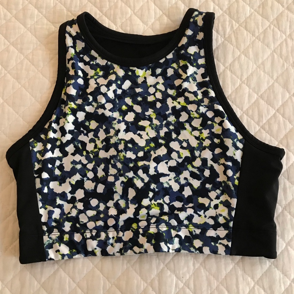 NWOT Gap size M workout athletic crop top bra